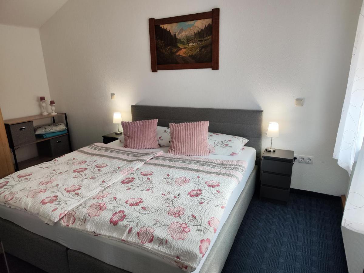 Ferienwohnung Lay ヒルシャルト エクステリア 写真